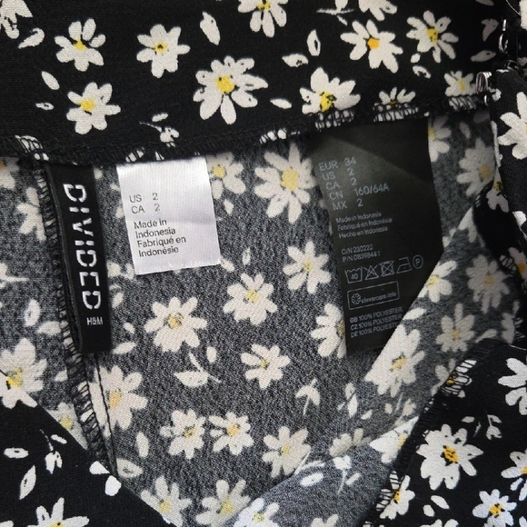 💥Buy2Get1Free💥Chic Black Pants With Floral Design - Picture 3 of 4